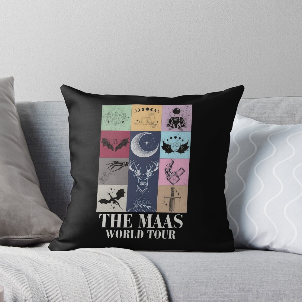 Throne Of Glass The Maas World Tour Throw Pillow